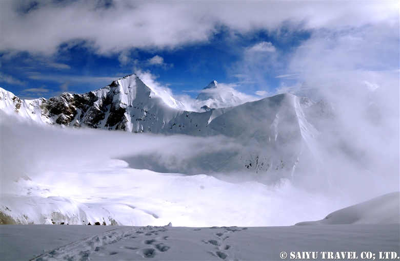 Gondogoro-la from Hushe side, K2 appeared from the clouds