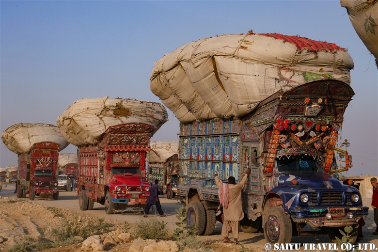 The Truckers of the Indus Highway: It’s Harvest Season!