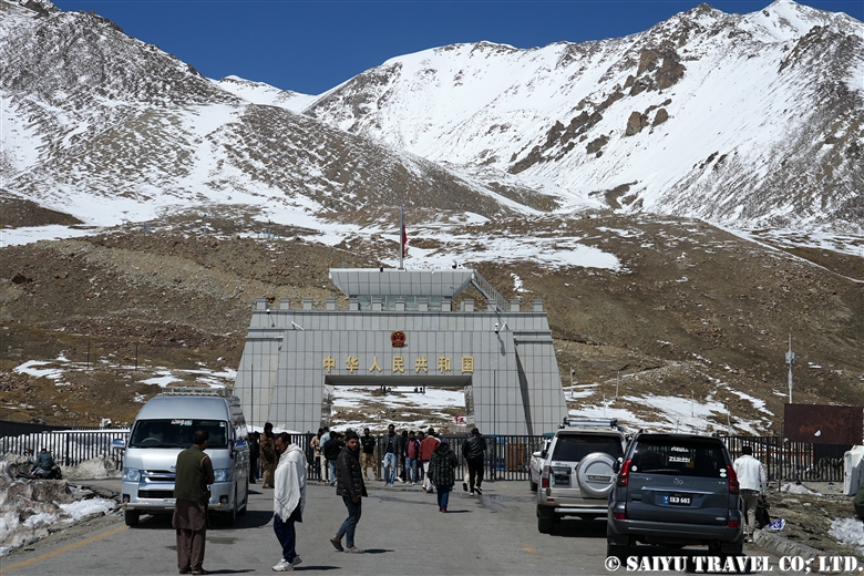 From Pakistan to China over the Khunjerab Pass, A Border Crossing Report from Sost to Tashkurgan